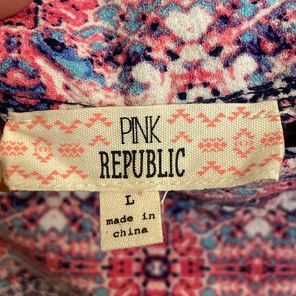 Pink republic skort. Size large - Picture 4 of 9